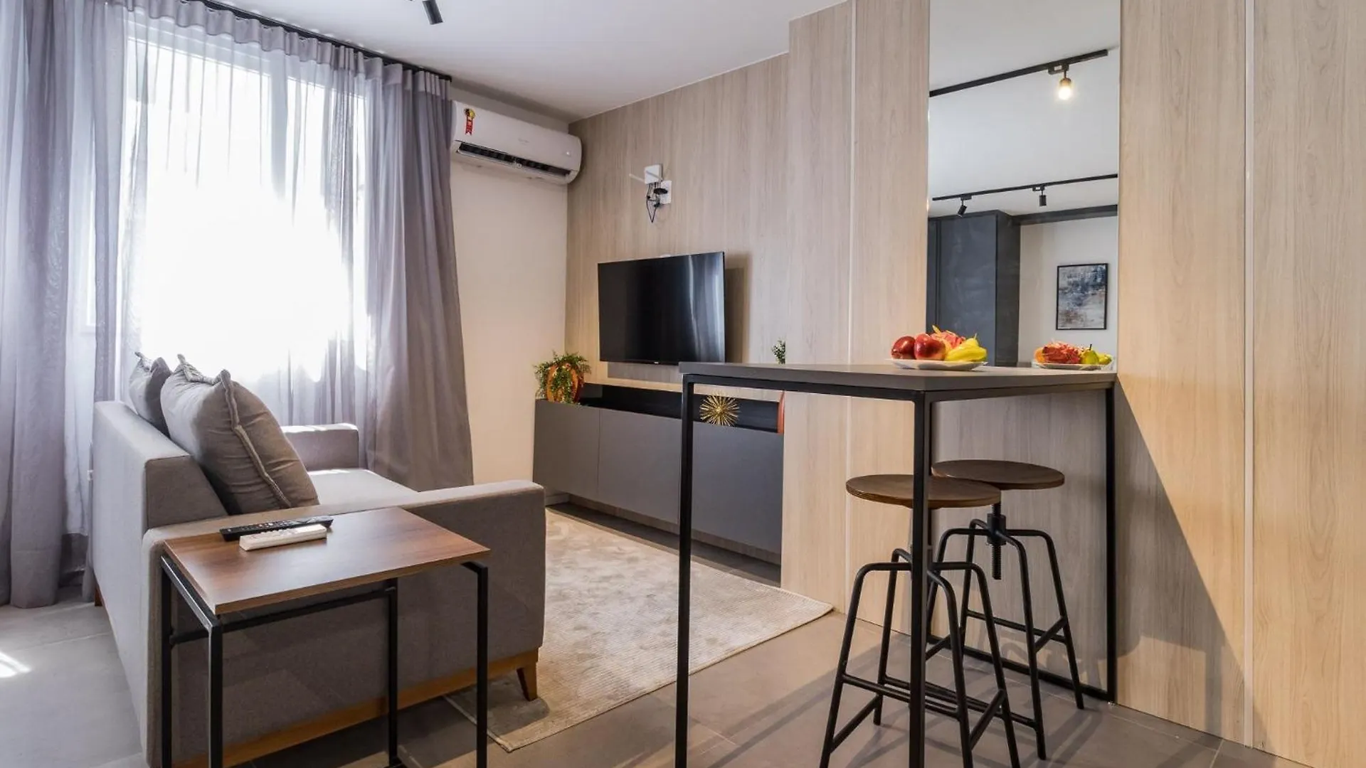Duque By My Way - A 100 Metros Da Santa Casa E Ufrgs Apartment Porto Alegre 0*,