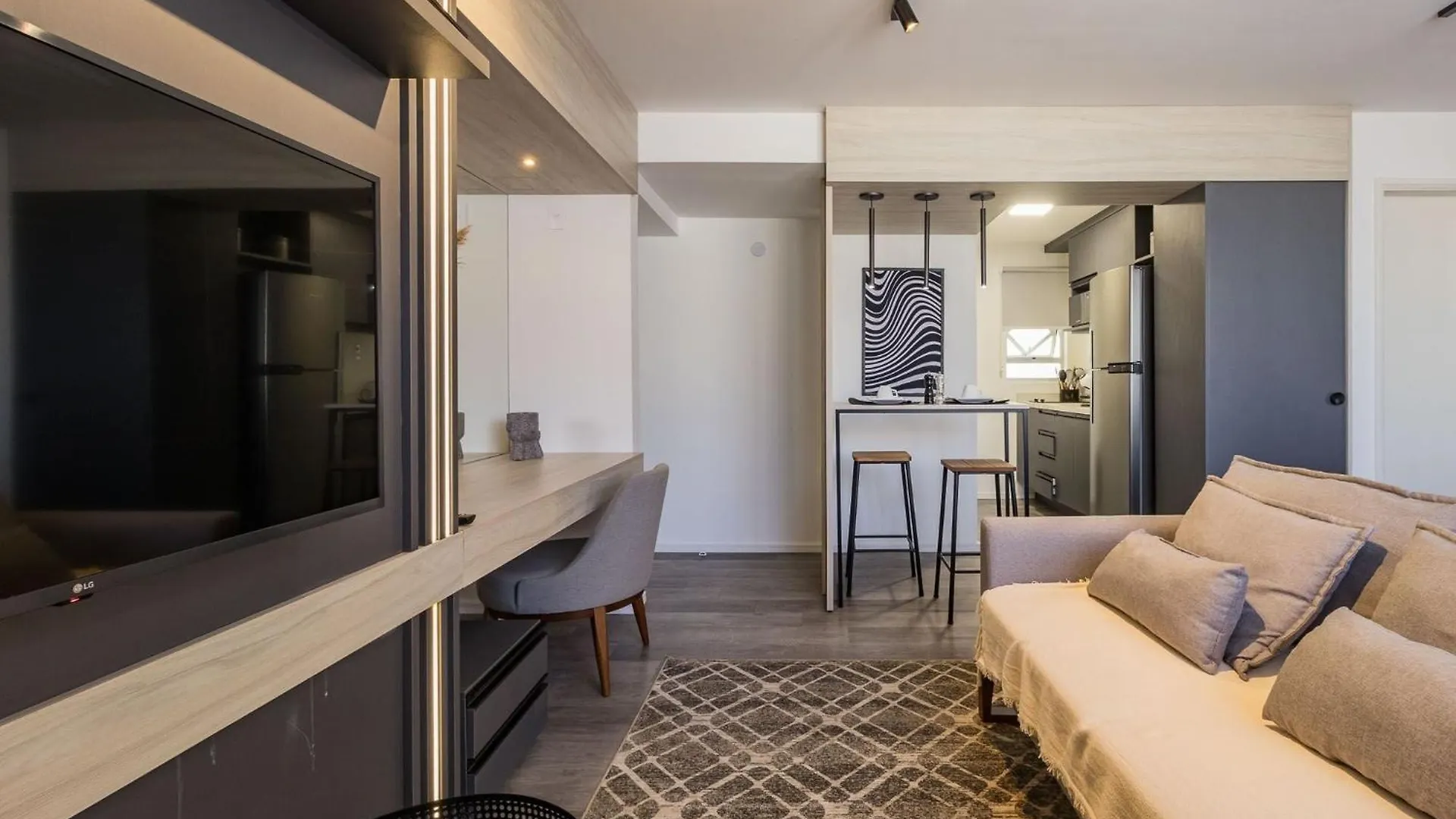 Duque By My Way - A 100 Metros Da Santa Casa E Ufrgs Apartment Porto Alegre 0*,  Brazil