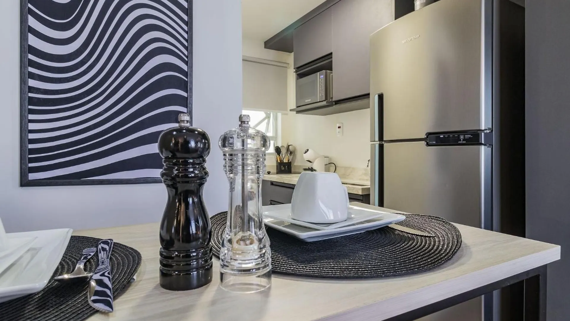 Duque By My Way - A 100 Metros Da Santa Casa E Ufrgs Apartment Porto Alegre 0*,